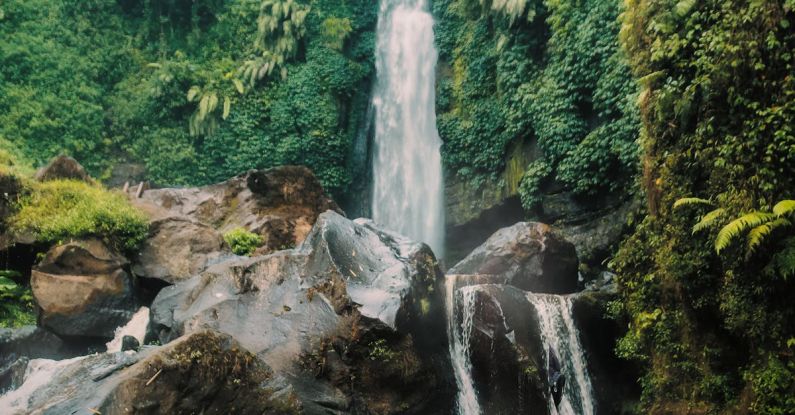 Cobán - Plunge Waterfalls